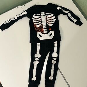 Infant skeleton Halloween pajamas